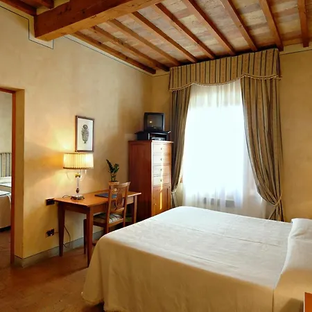Palazzo Al Torrione 2 Couette-café San Gimignano