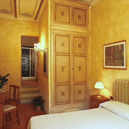 Alojamento de Acomodação e Pequeno-almoço Palazzo Al Torrione 2