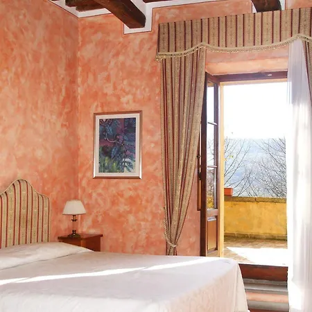 Palazzo Al Torrione 2 Couette-café 2*